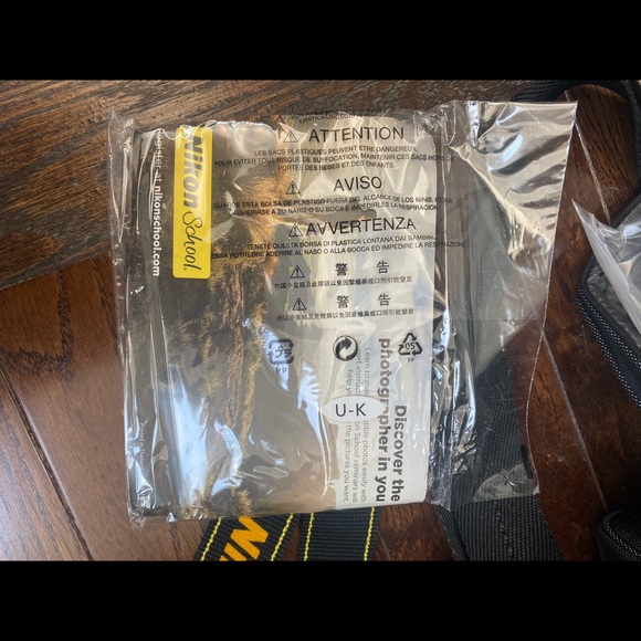 Nikon D3300 Camera - Picture 10 of 10